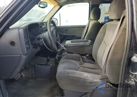 2003 Chevrolet Silverado K1500 z USA, uszkodzony, nr VIN 2GCEK19V131188962